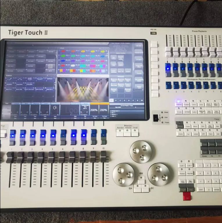 240V Tiger Controller II 17 Inch Touch Screen Stage Effect Machine برای چراغ های کلیسا دستگاه حشرات مهمانی